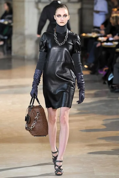 Look 5